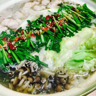 絶品！博多風☆野菜たっぷり醤油もつ鍋